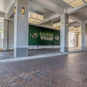 https://laketown-wharf-124-by-nautical-properties.panamacity-beachhotels.com