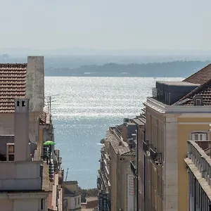 Apartment Myplacelisbon - Luxury Trindade Iii, Lisbon