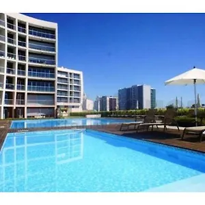 Apartment Charming With Balcony & Pool, Lisbon